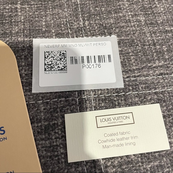 LV World Tour Neverfull MM - Picture 5 of 9